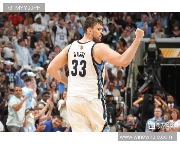 小牛队与雷霆队激战11月11日精彩对决全场回顾与分析