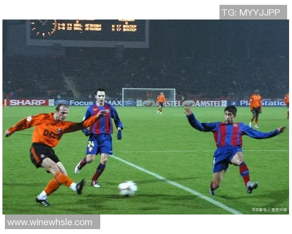 巴萨迎战费伦茨力争小组赛首胜展现强大实力