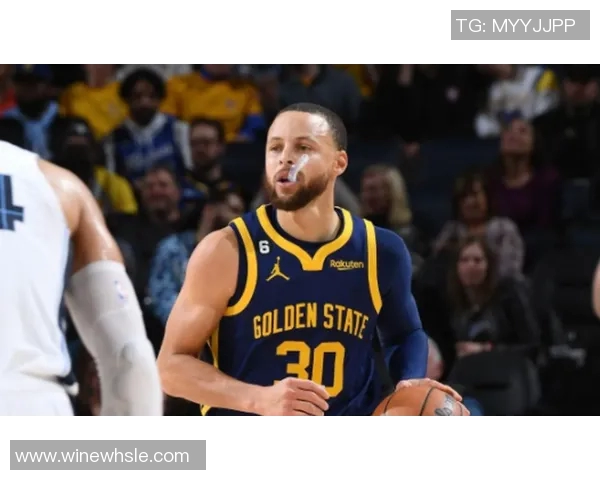 曼联与谢菲尔德激战正酣比分揭晓引发球迷热议