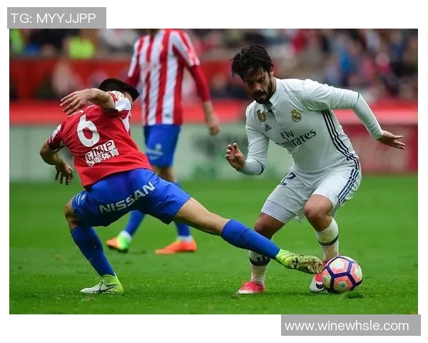 达尼洛：从足球场上的闪耀星辰到生活中的坚韧追梦人