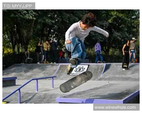 重庆滑板队包夹战术深度分析与实战应用探讨