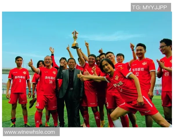 陈敏专访:追忆绿茵岁月与足球梦想的旅程 陈敏专访:追忆绿茵岁月与足球梦想的旅程