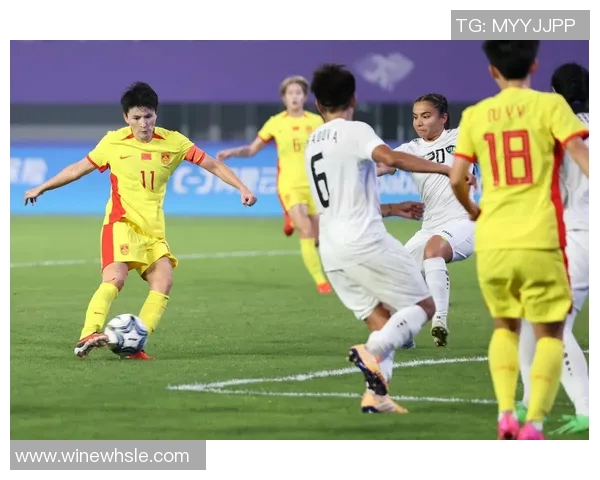 阿联酋队与泰国队激战正酣谁能在这场较量中笑到最后