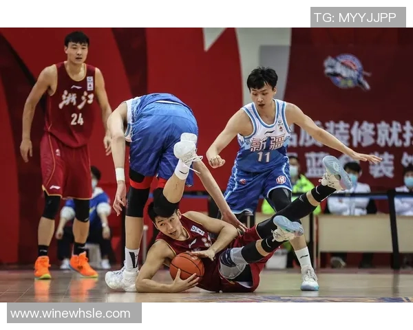 2021年上海与新疆篮球对决全场精彩回放及赛后分析 2021年上海与新疆篮球对决全场精彩回放及赛后分析